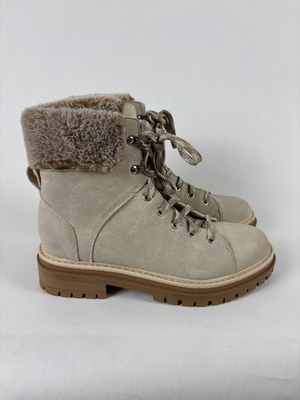 Time and Tru, Ankle, combat boots, light brown size 8.5 Women's